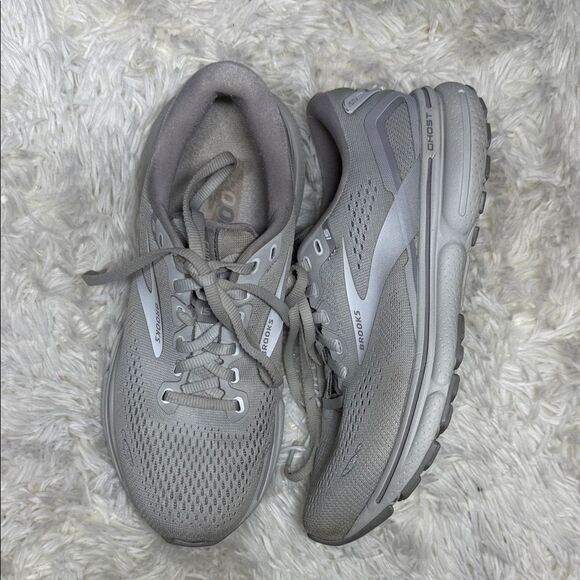 Brooks Shoes - Brooks Light Gray Athletic Sneakers
